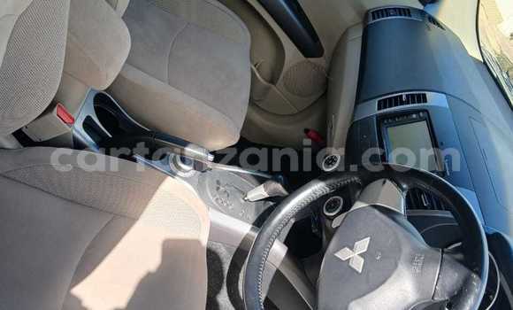 Nunua Ilio tumika Mitsubishi Outlander Nyeusi Gari ndani ya Dar es Salaam nchini Dar es Salaam Nunua Ilio tumika Mitsubishi Outlander Nyeusi Gari ndani ya Dar es Salaam nchini Dar es Salaam
