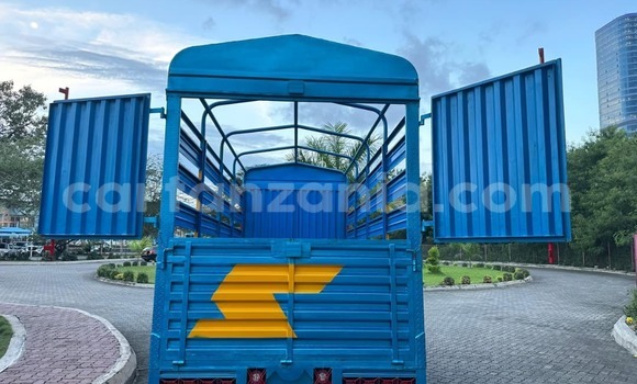 Buy Import Mitsubishi Fuso Fighter Blue Truck in Dar es Salaam in Dar es Salaam Buy Import Mitsubishi Fuso Fighter Blue Truck in Dar es Salaam in Dar es Salaam