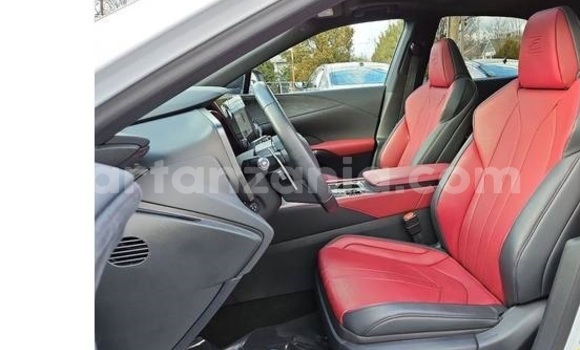 Nunua Ilio tumika Lexus RX 350 Nyeupe Gari ndani ya Dar es Salaam nchini Dar es Salaam Nunua Ilio tumika Lexus RX 350 Nyeupe Gari ndani ya Dar es Salaam nchini Dar es Salaam
