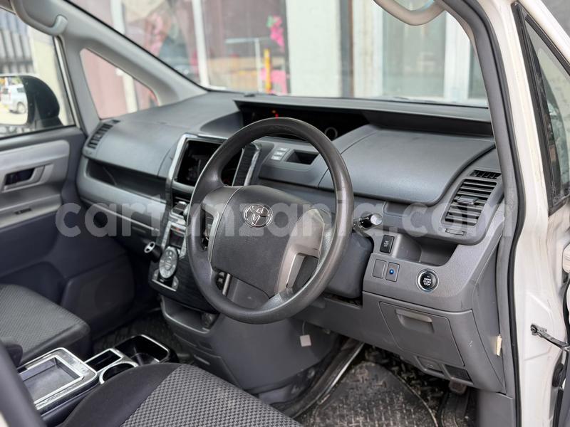 Big with watermark toyota noah dar es salaam dar es salaam 32699