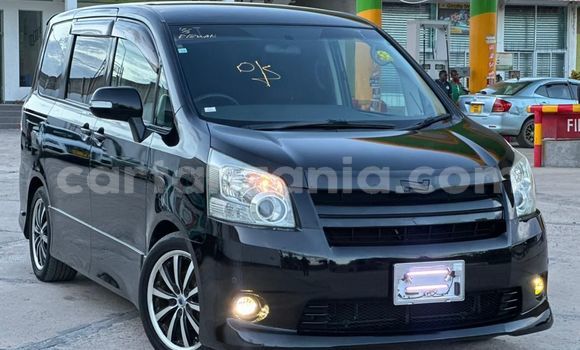 Nunua Ilio tumika Toyota Noah Nyeusi Gari ndani ya Dar es Salaam nchini Dar es Salaam