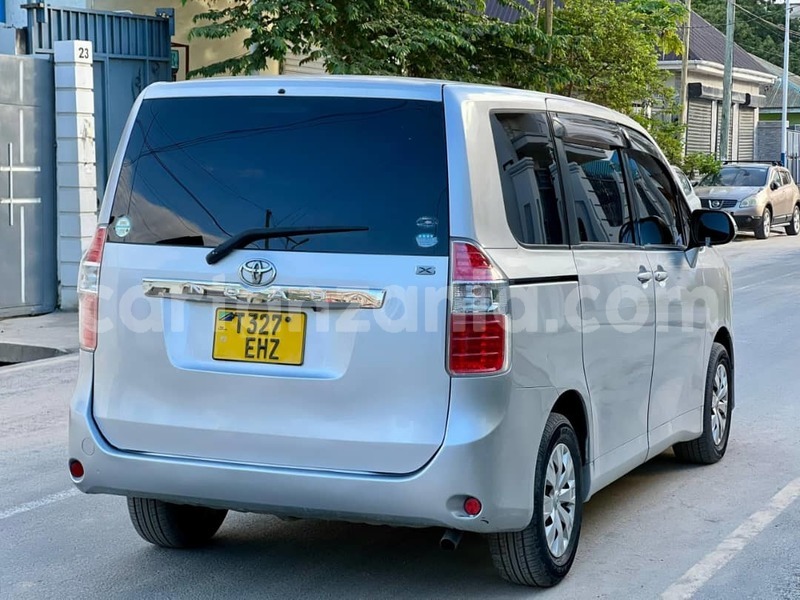 Big with watermark toyota noah dar es salaam dar es salaam 32704