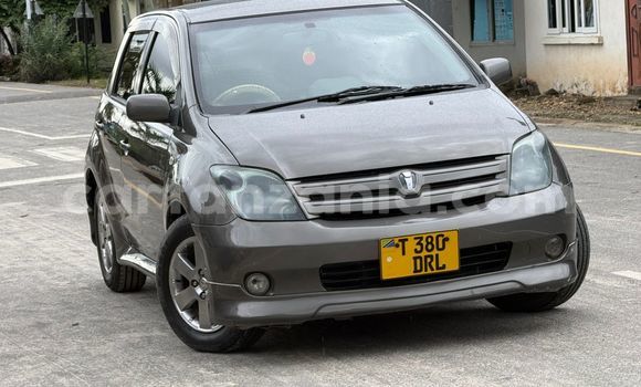 Buy Used Toyota IST Green Car in Dar es Salaam in Dar es Salaam Buy Used Toyota IST Green Car in Dar es Salaam in Dar es Salaam