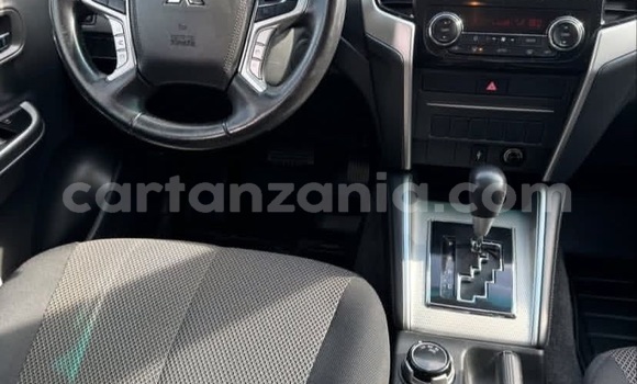 Nunua Ilio tumika Mitsubishi L200 Nyeupe Gari ndani ya Dar es Salaam nchini Dar es Salaam Nunua Ilio tumika Mitsubishi L200 Nyeupe Gari ndani ya Dar es Salaam nchini Dar es Salaam