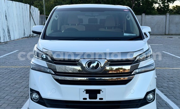 Nunua Imported Toyota Vellfire Nyeupe Gari ndani ya Dar es Salaam nchini Dar es Salaam