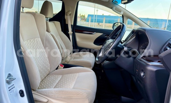 Nunua Imported Toyota Vellfire Nyeupe Gari ndani ya Dar es Salaam nchini Dar es Salaam Nunua Imported Toyota Vellfire Nyeupe Gari ndani ya Dar es Salaam nchini Dar es Salaam