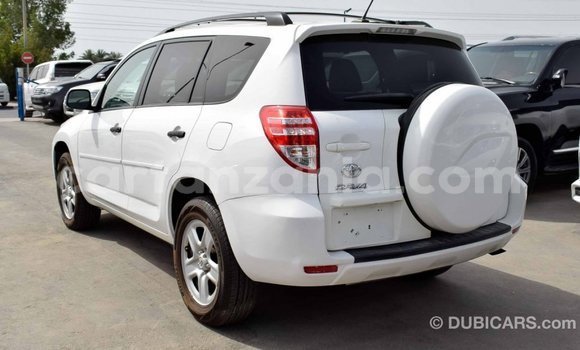 Nunua Imported Toyota Ade Nyeupe Lori ndani ya Import - Dubai nchini Arusha Nunua Imported Toyota Ade Nyeupe Lori ndani ya Import - Dubai nchini Arusha