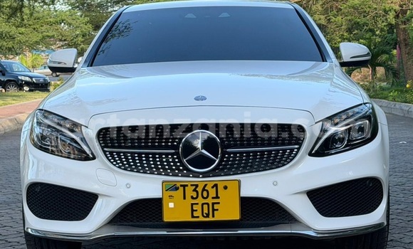 Buy Used Mercedes‒Benz C–Class White Car in Dar es Salaam in Dar es Salaam