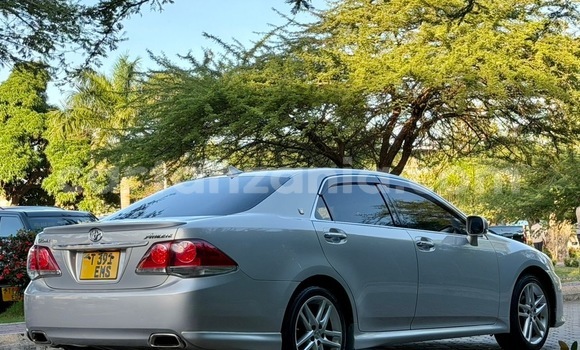 Buy Used Toyota Crown Silver Car in Dar es Salaam in Dar es Salaam Buy Used Toyota Crown Silver Car in Dar es Salaam in Dar es Salaam