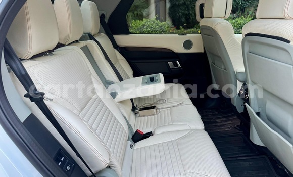 Nunua Ilio tumika Land Rover Discovery Nyeupe Gari ndani ya Dar es Salaam nchini Dar es Salaam Nunua Ilio tumika Land Rover Discovery Nyeupe Gari ndani ya Dar es Salaam nchini Dar es Salaam