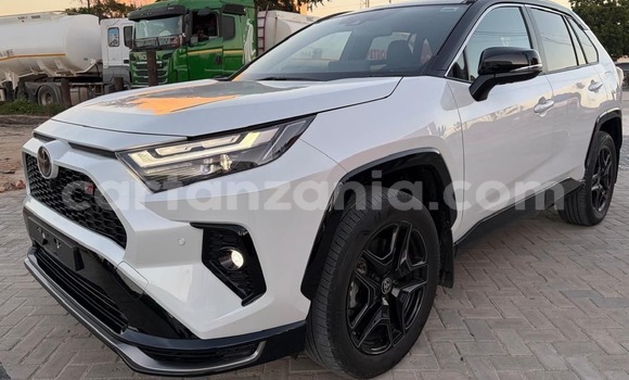 Nunua Imported Toyota RAV4 Nyeupe Gari ndani ya Dar es Salaam nchini Dar es Salaam Nunua Imported Toyota RAV4 Nyeupe Gari ndani ya Dar es Salaam nchini Dar es Salaam