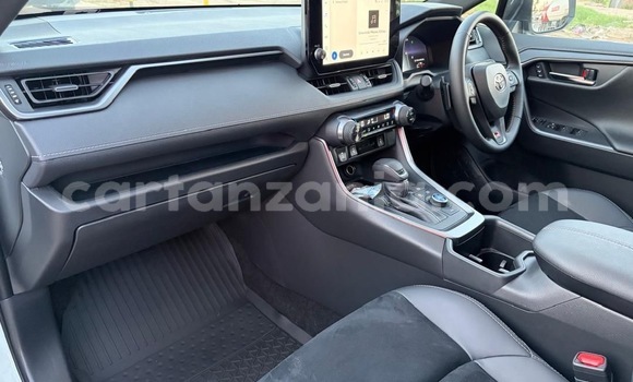 Nunua Imported Toyota RAV4 Nyeupe Gari ndani ya Dar es Salaam nchini Dar es Salaam Nunua Imported Toyota RAV4 Nyeupe Gari ndani ya Dar es Salaam nchini Dar es Salaam
