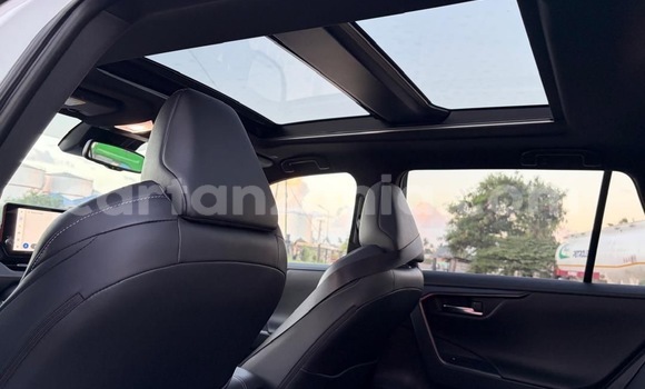 Nunua Imported Toyota RAV4 Nyeupe Gari ndani ya Dar es Salaam nchini Dar es Salaam Nunua Imported Toyota RAV4 Nyeupe Gari ndani ya Dar es Salaam nchini Dar es Salaam