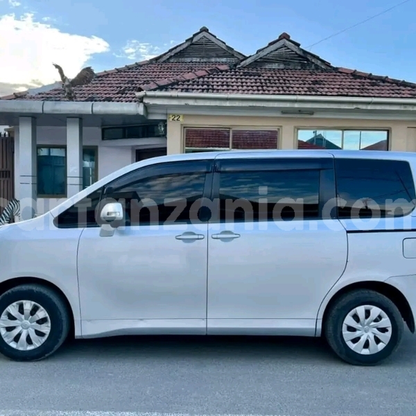 Big with watermark toyota noah dar es salaam dar es salaam 32775