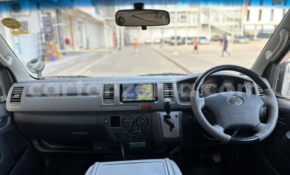 Nunua Imported Toyota Hiace Nyeupe Gari ndani ya Dar es Salaam nchini Dar es Salaam Nunua Imported Toyota Hiace Nyeupe Gari ndani ya Dar es Salaam nchini Dar es Salaam