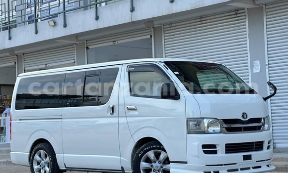 Nunua Imported Toyota Hiace Nyeupe Gari ndani ya Dar es Salaam nchini Dar es Salaam Nunua Imported Toyota Hiace Nyeupe Gari ndani ya Dar es Salaam nchini Dar es Salaam