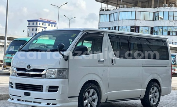 Nunua Imported Toyota Hiace Nyeupe Gari ndani ya Dar es Salaam nchini Dar es Salaam Nunua Imported Toyota Hiace Nyeupe Gari ndani ya Dar es Salaam nchini Dar es Salaam