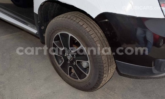 Buy Import Renault Duster Black Car in Import - Dubai in Arusha