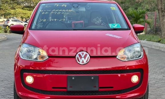 Nunua Imported Volkswagen up! Nyekundu Gari ndani ya Dar es Salaam nchini Dar es Salaam