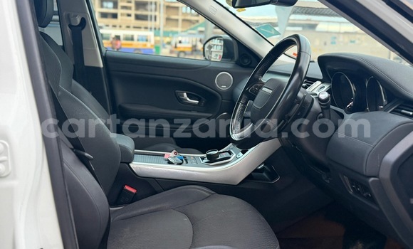 Nunua Imported Land Rover Range Rover Evoque Nyeupe Gari ndani ya Dar es Salaam nchini Dar es Salaam Nunua Imported Land Rover Range Rover Evoque Nyeupe Gari ndani ya Dar es Salaam nchini Dar es Salaam