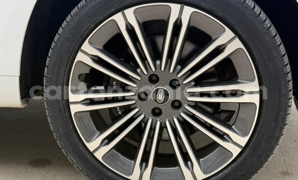 Nunua Imported Land Rover Range Rover Sport Nyeupe Gari ndani ya Dar es Salaam nchini Dar es Salaam Nunua Imported Land Rover Range Rover Sport Nyeupe Gari ndani ya Dar es Salaam nchini Dar es Salaam