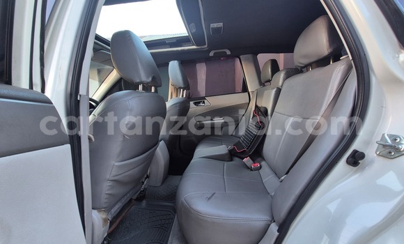 Nunua Ilio tumika Subaru Forester Nyeupe Gari ndani ya Dar es Salaam nchini Dar es Salaam Nunua Ilio tumika Subaru Forester Nyeupe Gari ndani ya Dar es Salaam nchini Dar es Salaam