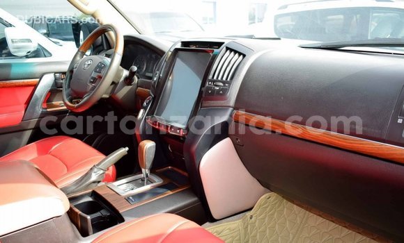 Buy Import Toyota Land Cruiser Black Car in Import - Dubai in Arusha Buy Import Toyota Land Cruiser Black Car in Import - Dubai in Arusha