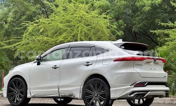 Nunua Imported Toyota Harrier Nyeupe Gari ndani ya Dar es Salaam nchini Dar es Salaam Nunua Imported Toyota Harrier Nyeupe Gari ndani ya Dar es Salaam nchini Dar es Salaam