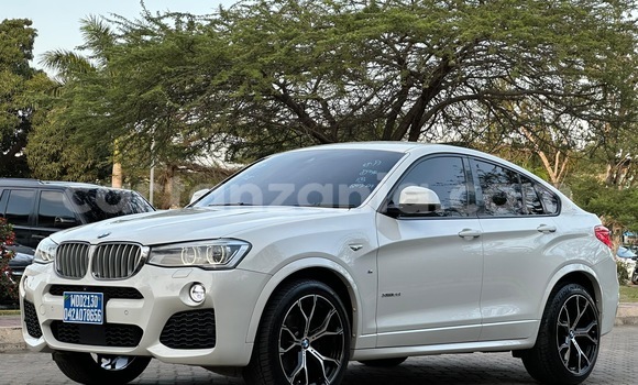 Buy Import BMW X4 White Car in Dar es Salaam in Dar es Salaam Buy Import BMW X4 White Car in Dar es Salaam in Dar es Salaam
