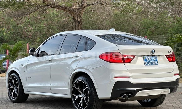 Buy Import BMW X4 White Car in Dar es Salaam in Dar es Salaam Buy Import BMW X4 White Car in Dar es Salaam in Dar es Salaam