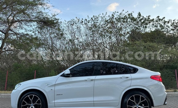 Buy Import BMW X4 White Car in Dar es Salaam in Dar es Salaam Buy Import BMW X4 White Car in Dar es Salaam in Dar es Salaam