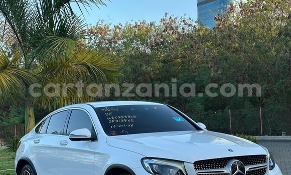 Nunua Imported Mercedes‒Benz GLC Coupe Nyeupe Gari ndani ya Dar es Salaam nchini Dar es Salaam Nunua Imported Mercedes‒Benz GLC Coupe Nyeupe Gari ndani ya Dar es Salaam nchini Dar es Salaam