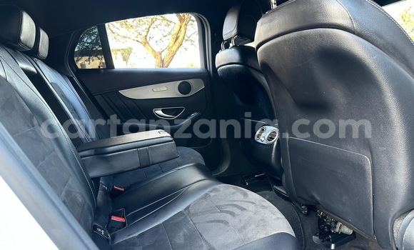 Nunua Imported Mercedes‒Benz GLC Coupe Nyeupe Gari ndani ya Dar es Salaam nchini Dar es Salaam Nunua Imported Mercedes‒Benz GLC Coupe Nyeupe Gari ndani ya Dar es Salaam nchini Dar es Salaam