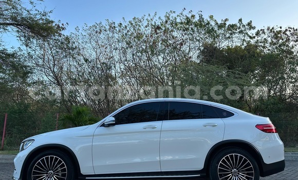Nunua Imported Mercedes‒Benz GLC Coupe Nyeupe Gari ndani ya Dar es Salaam nchini Dar es Salaam Nunua Imported Mercedes‒Benz GLC Coupe Nyeupe Gari ndani ya Dar es Salaam nchini Dar es Salaam