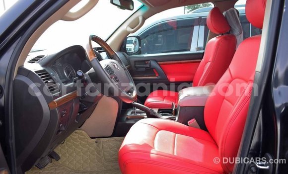 Buy Import Toyota Land Cruiser Black Car in Import - Dubai in Arusha Buy Import Toyota Land Cruiser Black Car in Import - Dubai in Arusha