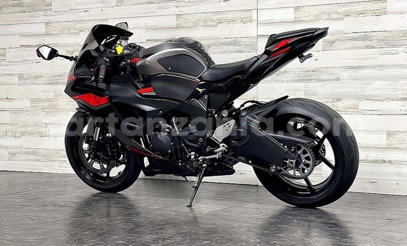 Nunua Ilio tumika Kawasaki Ninja ZX-9R Nyeusi Bike ndani ya Iringa nchini Iringa Nunua Ilio tumika Kawasaki Ninja ZX-9R Nyeusi Bike ndani ya Iringa nchini Iringa