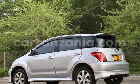 Buy Used Toyota IST Silver Car in Dar es Salaam in Dar es Salaam Buy Used Toyota IST Silver Car in Dar es Salaam in Dar es Salaam