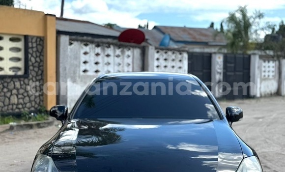 Buy Used Toyota Crown Black Car in Dar es Salaam in Dar es Salaam