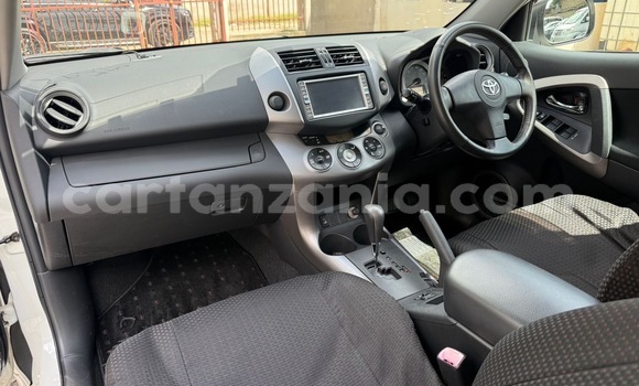 Nunua Ilio tumika Toyota RAV4 Nyeupe Gari ndani ya Dar es Salaam nchini Dar es Salaam Nunua Ilio tumika Toyota RAV4 Nyeupe Gari ndani ya Dar es Salaam nchini Dar es Salaam