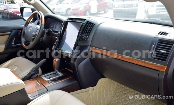 Buy Import Toyota Land Cruiser Other Car in Import - Dubai in Arusha Buy Import Toyota Land Cruiser Other Car in Import - Dubai in Arusha
