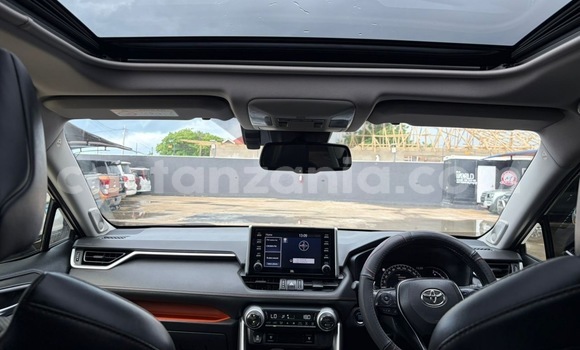 Nunua Imported Toyota RAV4 Nyeusi Gari ndani ya Dar es Salaam nchini Dar es Salaam Nunua Imported Toyota RAV4 Nyeusi Gari ndani ya Dar es Salaam nchini Dar es Salaam