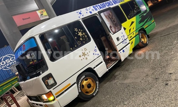 Nunua Ilio tumika Toyota Coaster Nyingine Gari ndani ya Dar es Salaam nchini Dar es Salaam Nunua Ilio tumika Toyota Coaster Nyingine Gari ndani ya Dar es Salaam nchini Dar es Salaam