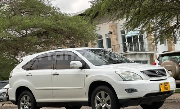 Buy Used Toyota Harrier White Car in Dar es Salaam in Dar es Salaam Buy Used Toyota Harrier White Car in Dar es Salaam in Dar es Salaam