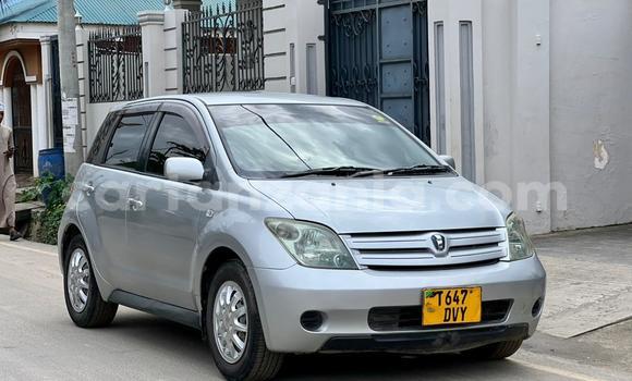 Buy Used Toyota IST Silver Car in Dar es Salaam in Dar es Salaam Buy Used Toyota IST Silver Car in Dar es Salaam in Dar es Salaam