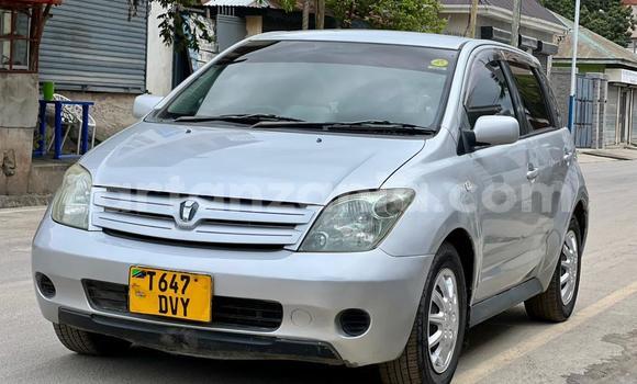 Buy Used Toyota IST Silver Car in Dar es Salaam in Dar es Salaam Buy Used Toyota IST Silver Car in Dar es Salaam in Dar es Salaam