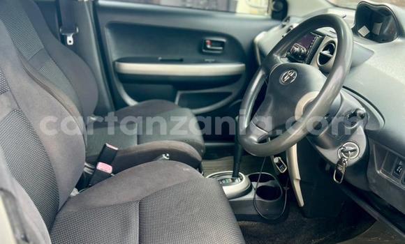 Buy Used Toyota IST Silver Car in Dar es Salaam in Dar es Salaam Buy Used Toyota IST Silver Car in Dar es Salaam in Dar es Salaam