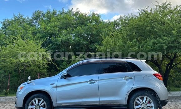 Nunua Ilio tumika Mitsubishi RVR Bluu Gari ndani ya Dar es Salaam nchini Dar es Salaam Nunua Ilio tumika Mitsubishi RVR Bluu Gari ndani ya Dar es Salaam nchini Dar es Salaam