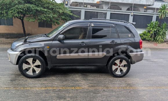 Nunua Ilio tumika Toyota RAV4 Bluu Gari ndani ya Dar es Salaam nchini Dar es Salaam Nunua Ilio tumika Toyota RAV4 Bluu Gari ndani ya Dar es Salaam nchini Dar es Salaam