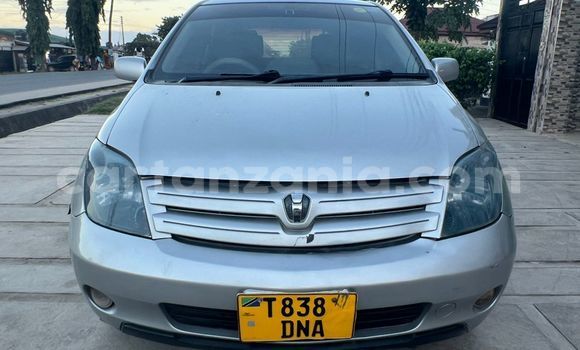 Buy Used Toyota IST Silver Car in Dar es Salaam in Dar es Salaam