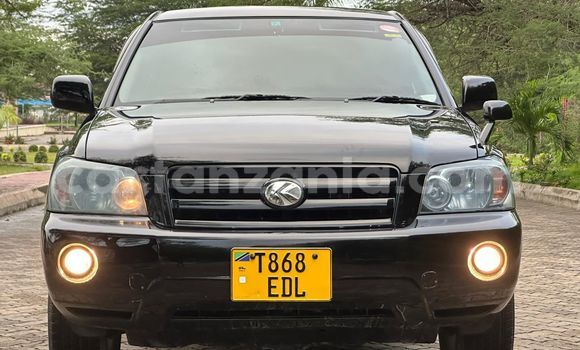 Nunua Ilio tumika Toyota Kluger Nyeusi Gari ndani ya Dar es Salaam nchini Dar es Salaam
